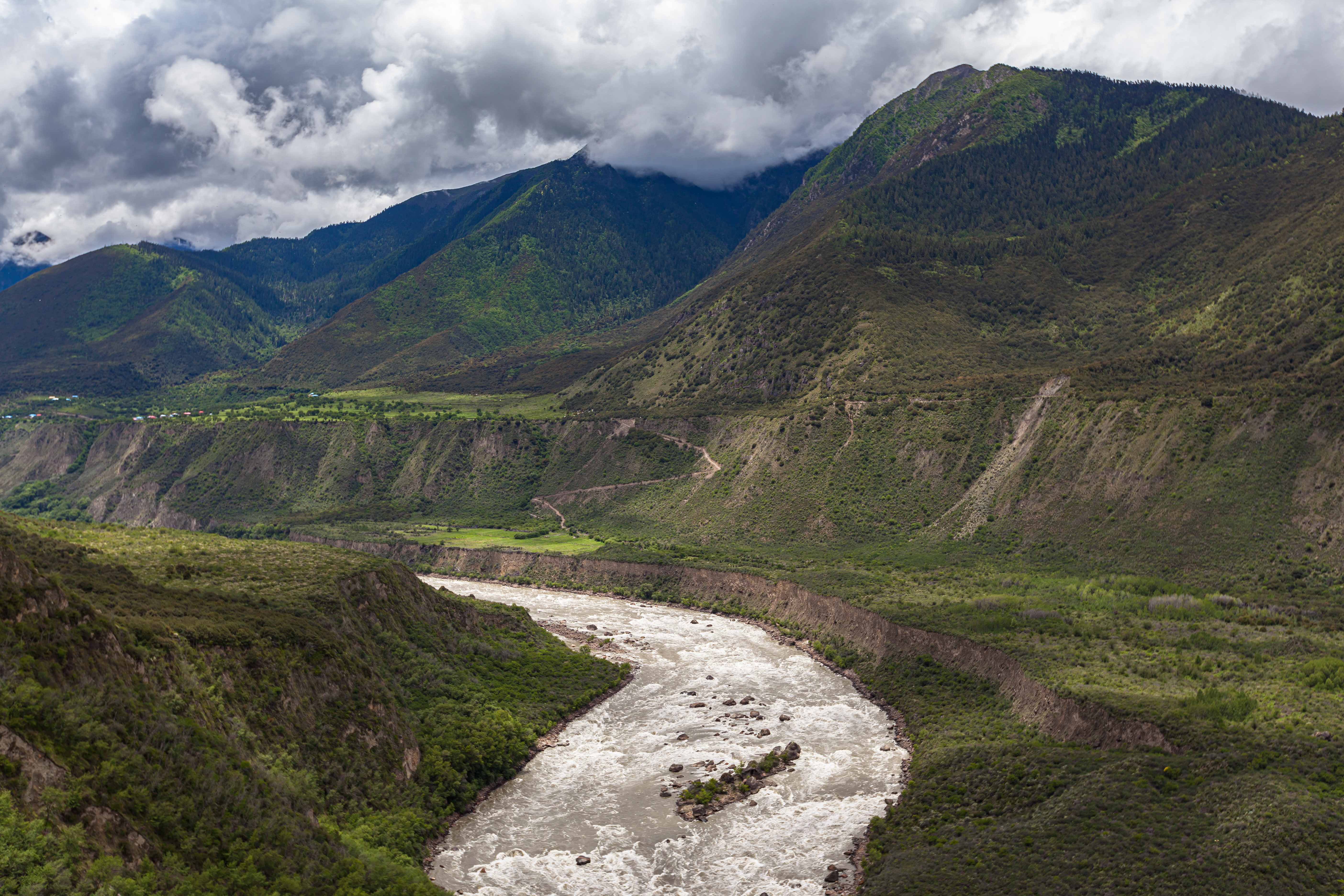 Panorama view of Yarlung Tsangpo Grand Canyon